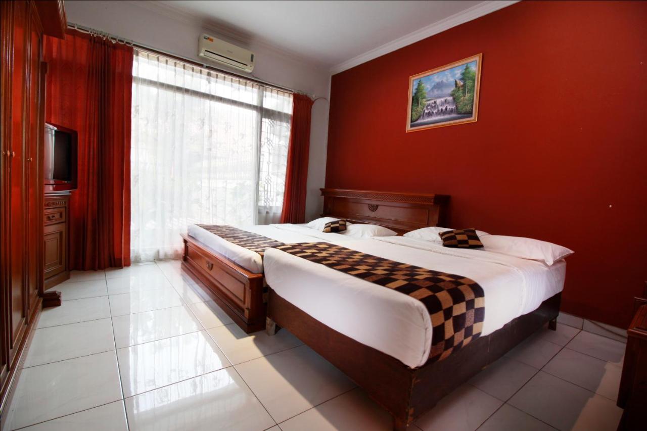 Fora Guest House Taman Lingkar Bandung Esterno foto