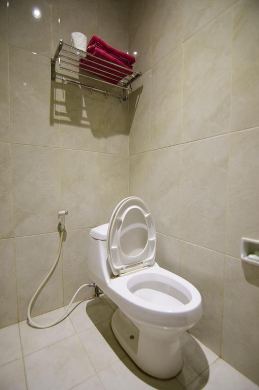 Fora Guest House Taman Lingkar Bandung Esterno foto