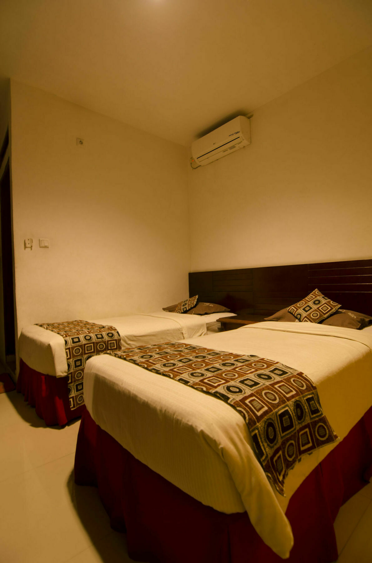Fora Guest House Taman Lingkar Bandung Esterno foto