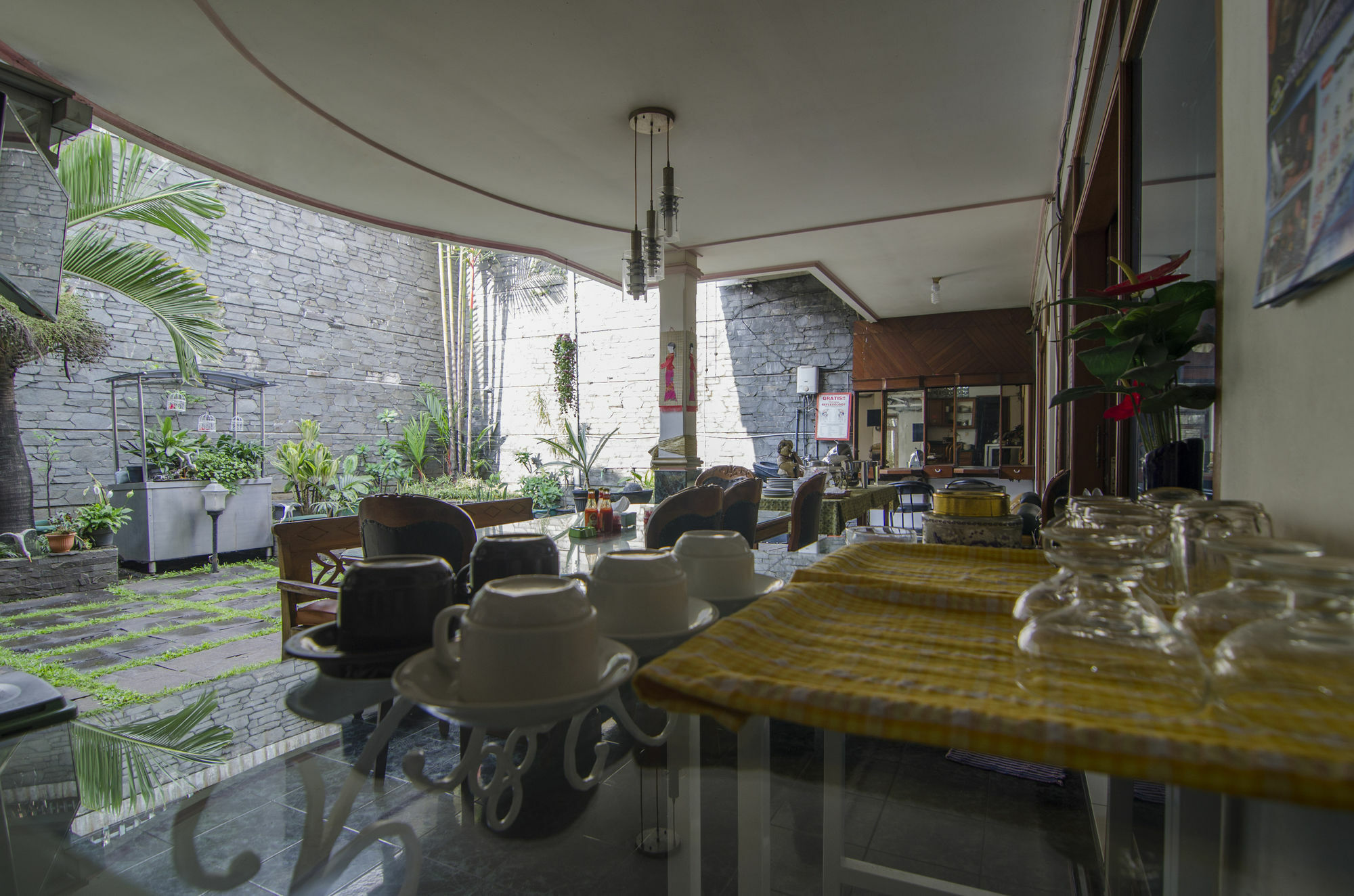 Fora Guest House Taman Lingkar Bandung Esterno foto